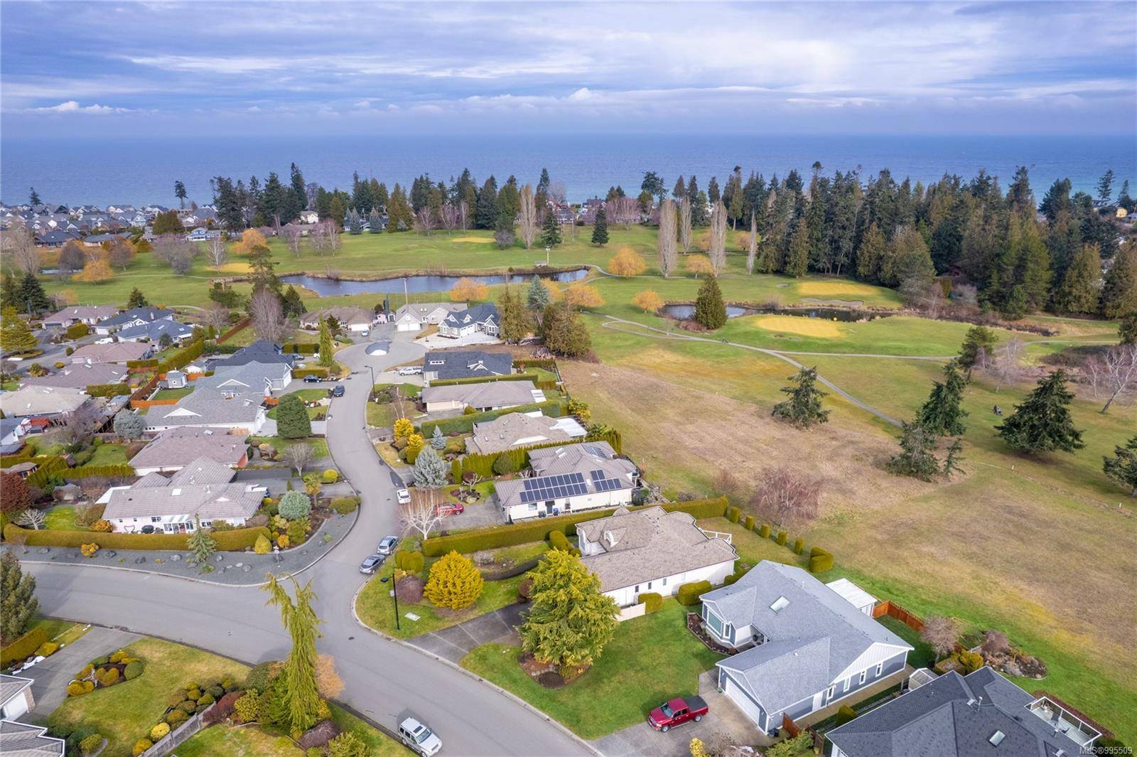 Qualicum Beach, BC V9K 1E1,951 Royal Dornoch Dr
