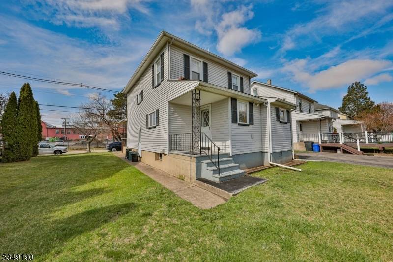 Phillipsburg Town, NJ 08865,411 Railroad Ave