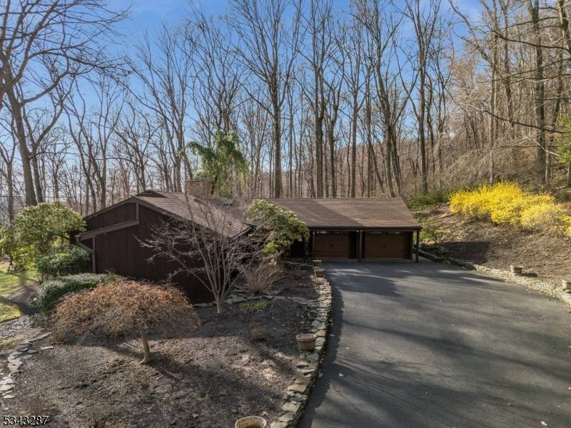 Franklin Twp., NJ 08801,42 Spring Hill Rd