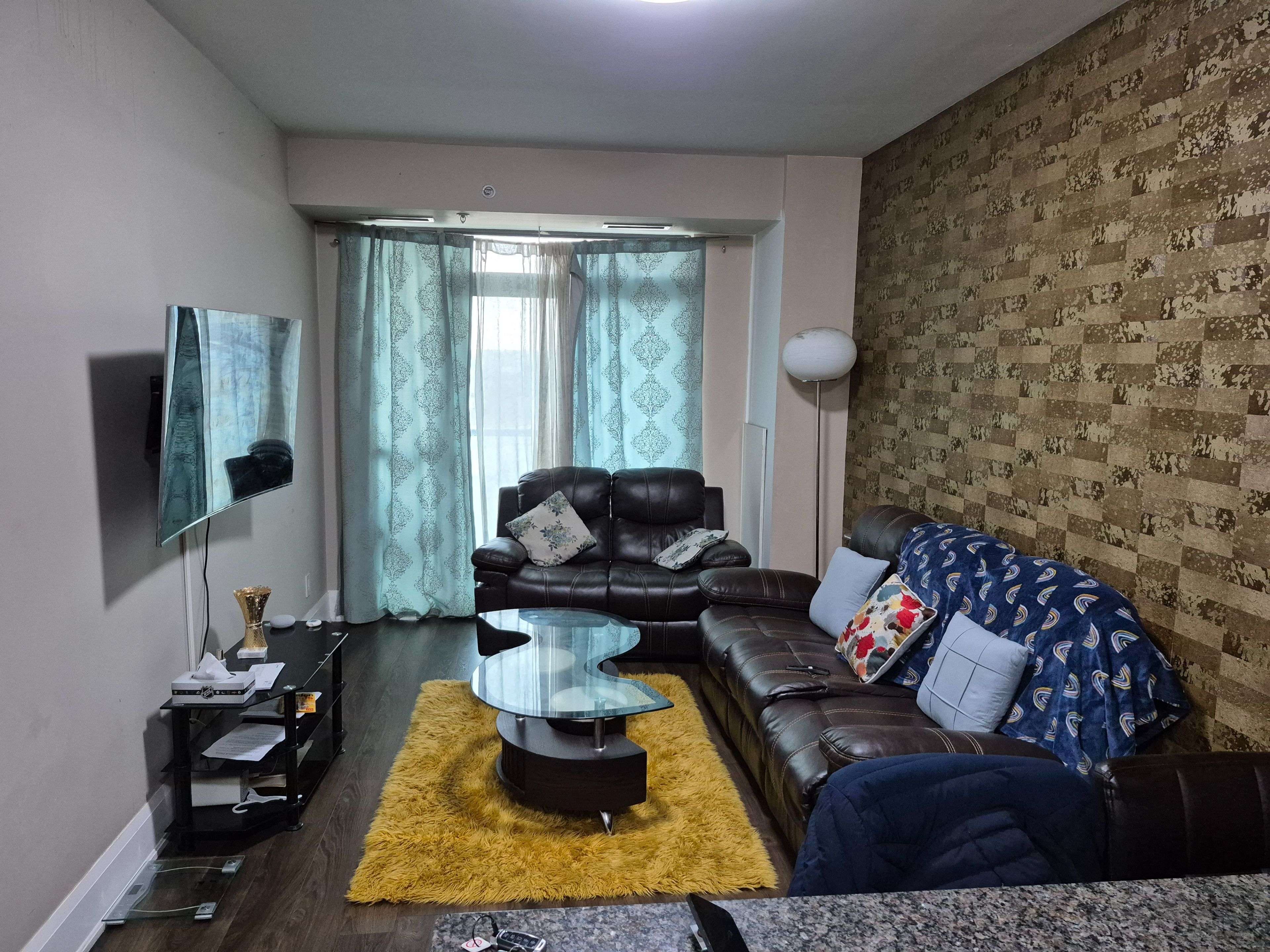 Brampton, ON L6P 4B4,45 Yorkland BLVD #209