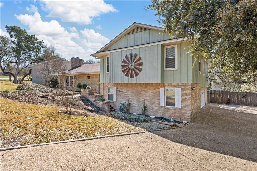 Woodway, TX 76712,1016 Cardinal Drive