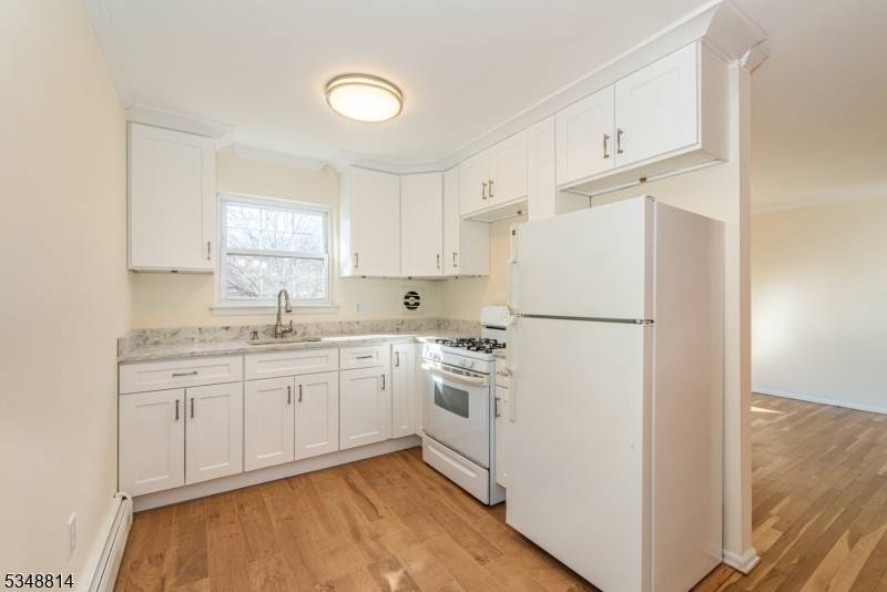 Morristown Town, NJ 07960,320 South St #i