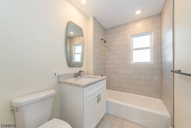 Morristown Town, NJ 07960,320 South St #i