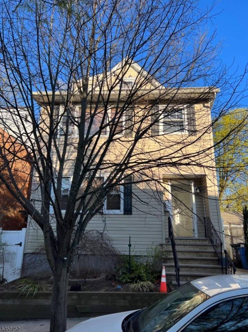 Rahway City, NJ 07065,1877 Oliver St