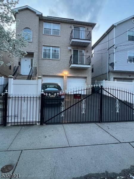 Newark City, NJ 07108,89 Chadwick Ave