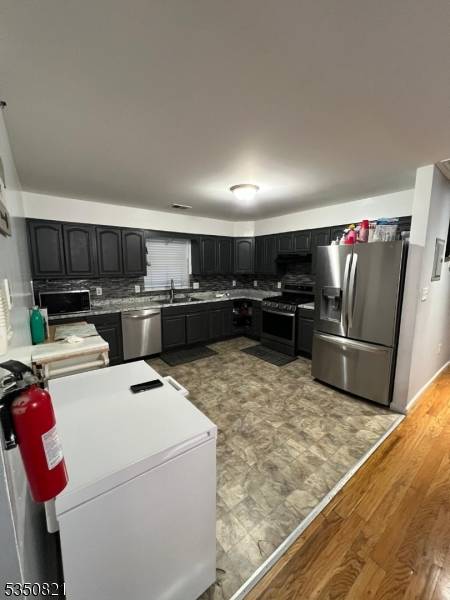 Newark City, NJ 07108,89 Chadwick Ave
