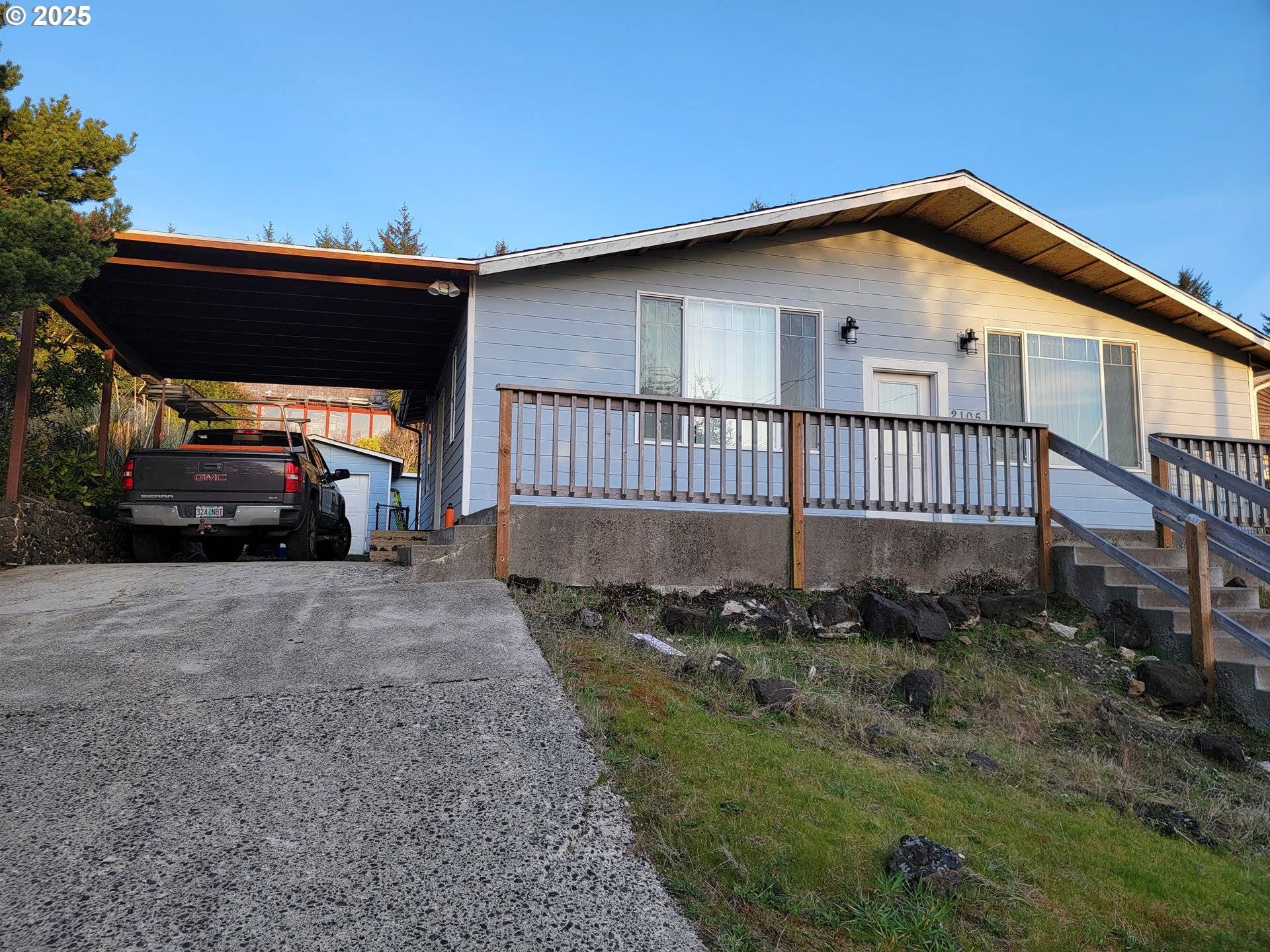 Waldport, OR 97394,2105 NW VIEWRIDGE DR