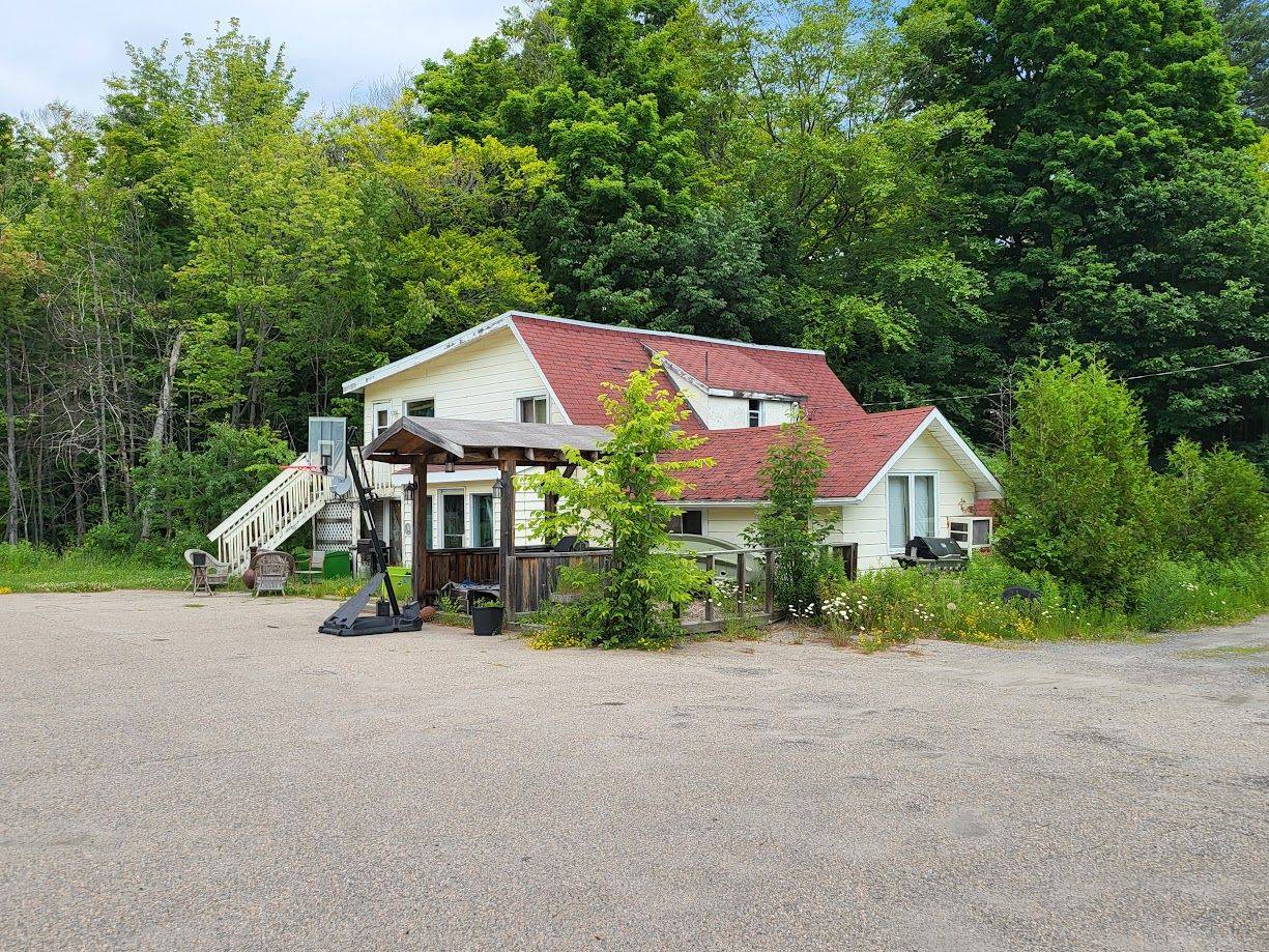 Muskoka Lakes, ON P0C 1A0,2874 Muskoka 169 RD N