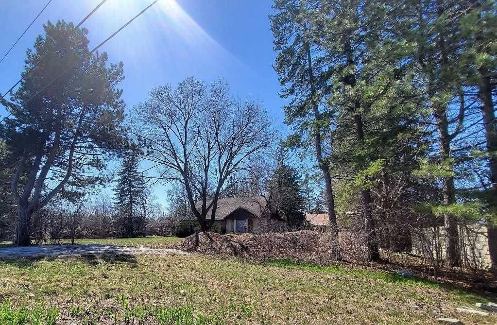 Richmond Hill, ON L4S 1N2,11044 Leslie ST