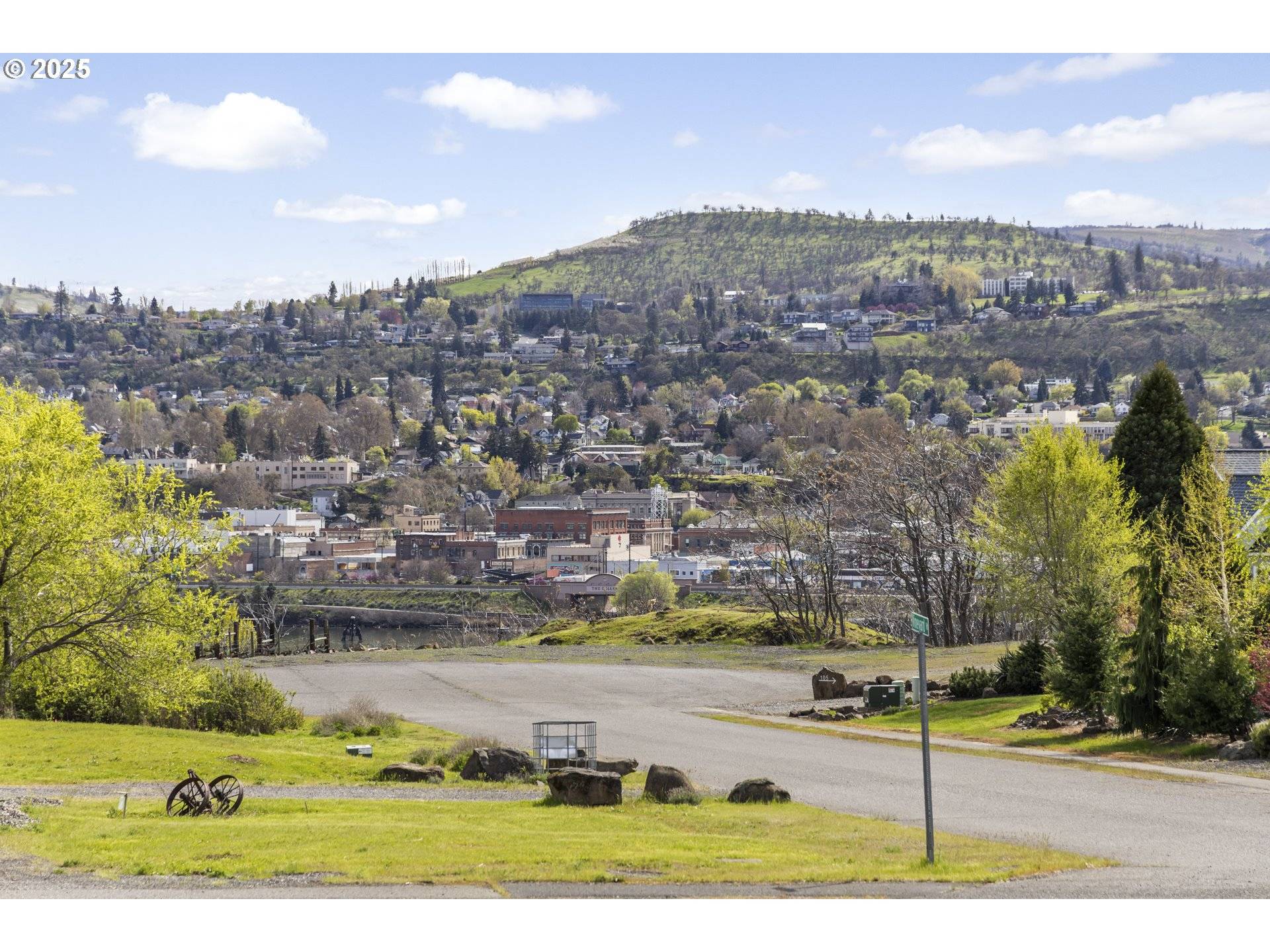 Dallesport, WA 98617,407 SUNRIDGE AVE