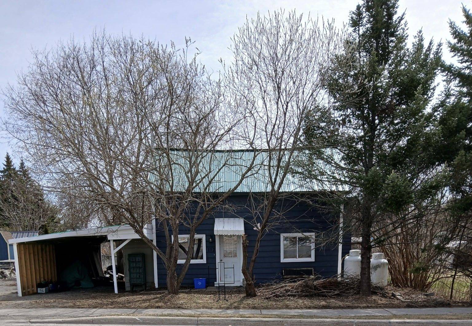 Merrickville-wolford, ON K0G 1N0,112 Broadway ST W