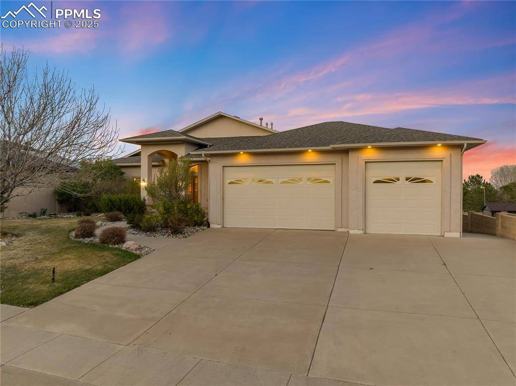 Pueblo, CO 81005,18 Redondo LN