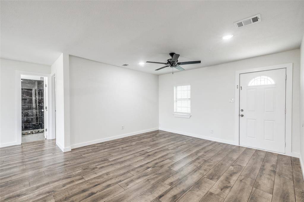 Grand Prairie, TX 75051,406 Worthway Drive