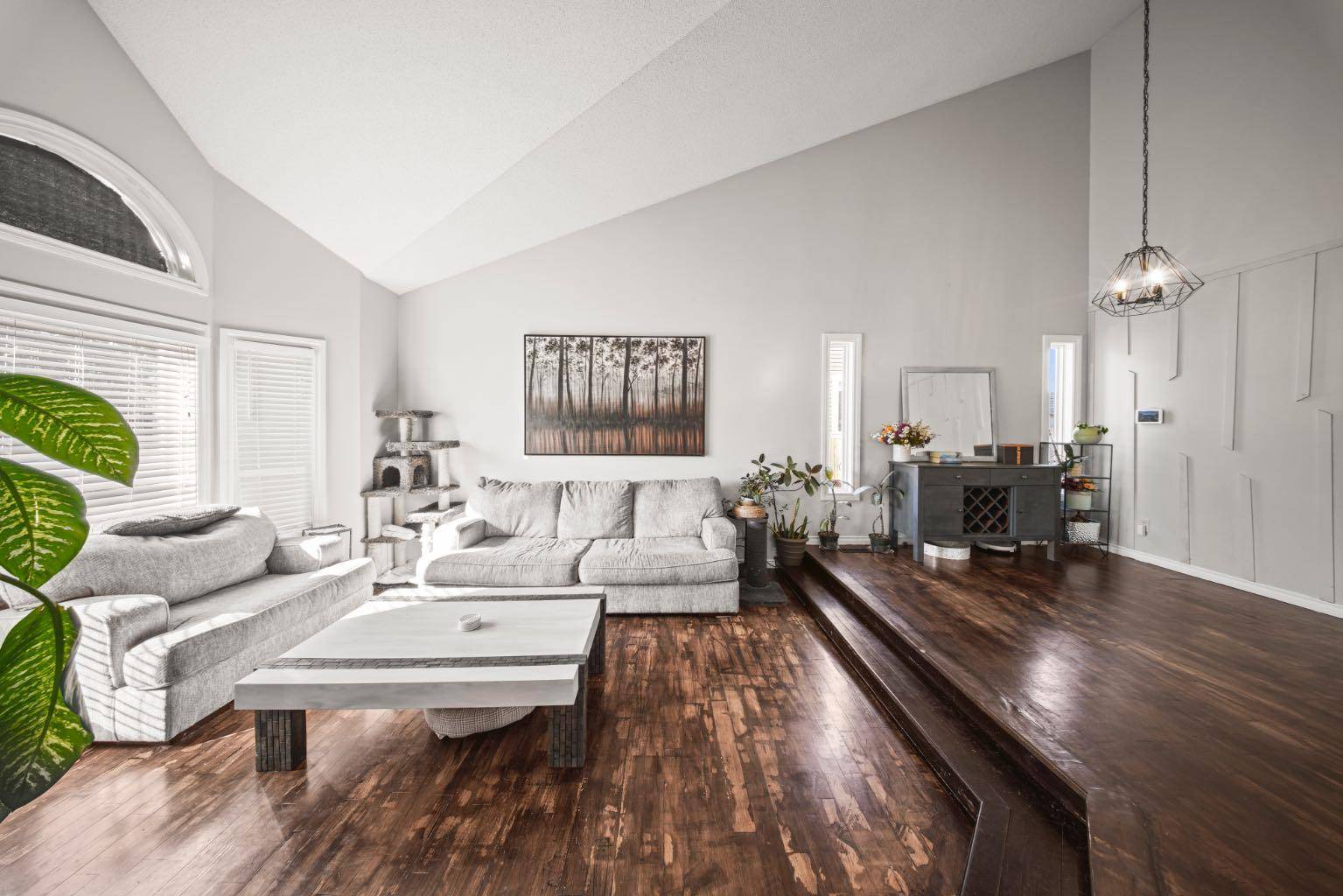 Red Deer, AB T4P3K9,64 Roland ST