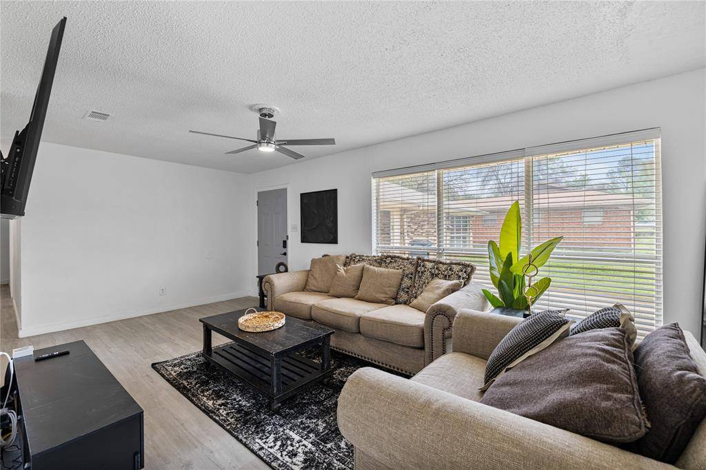 Euless, TX 76040,1704 Kynette Drive