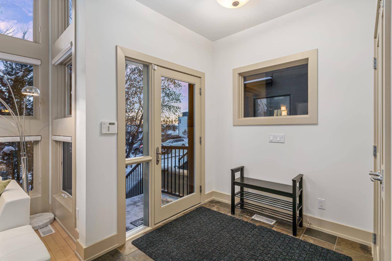 Calgary, AB T2T 1R4,2134 30 AVE SW