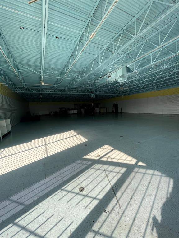 Bossier City, LA 71112,2121 E Texas Street