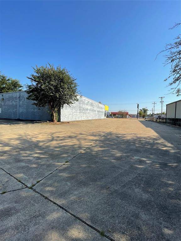 Bossier City, LA 71112,2121 E Texas Street