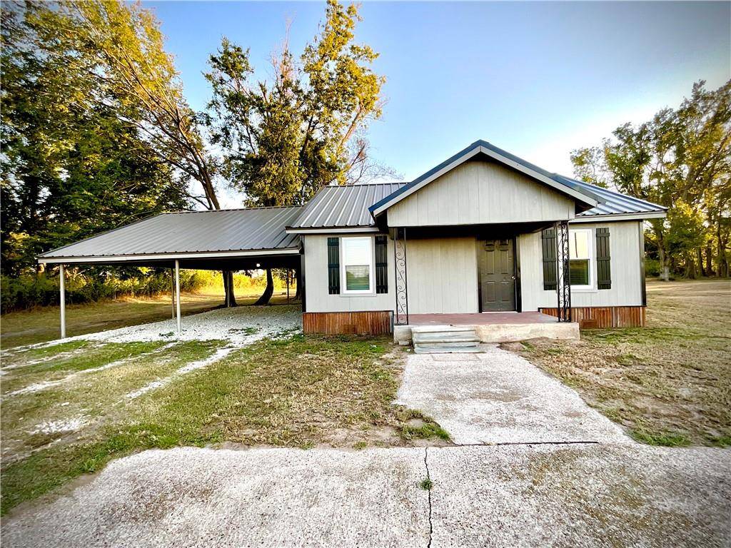 Groesbeck, TX 76642,1987 W Hwy 164