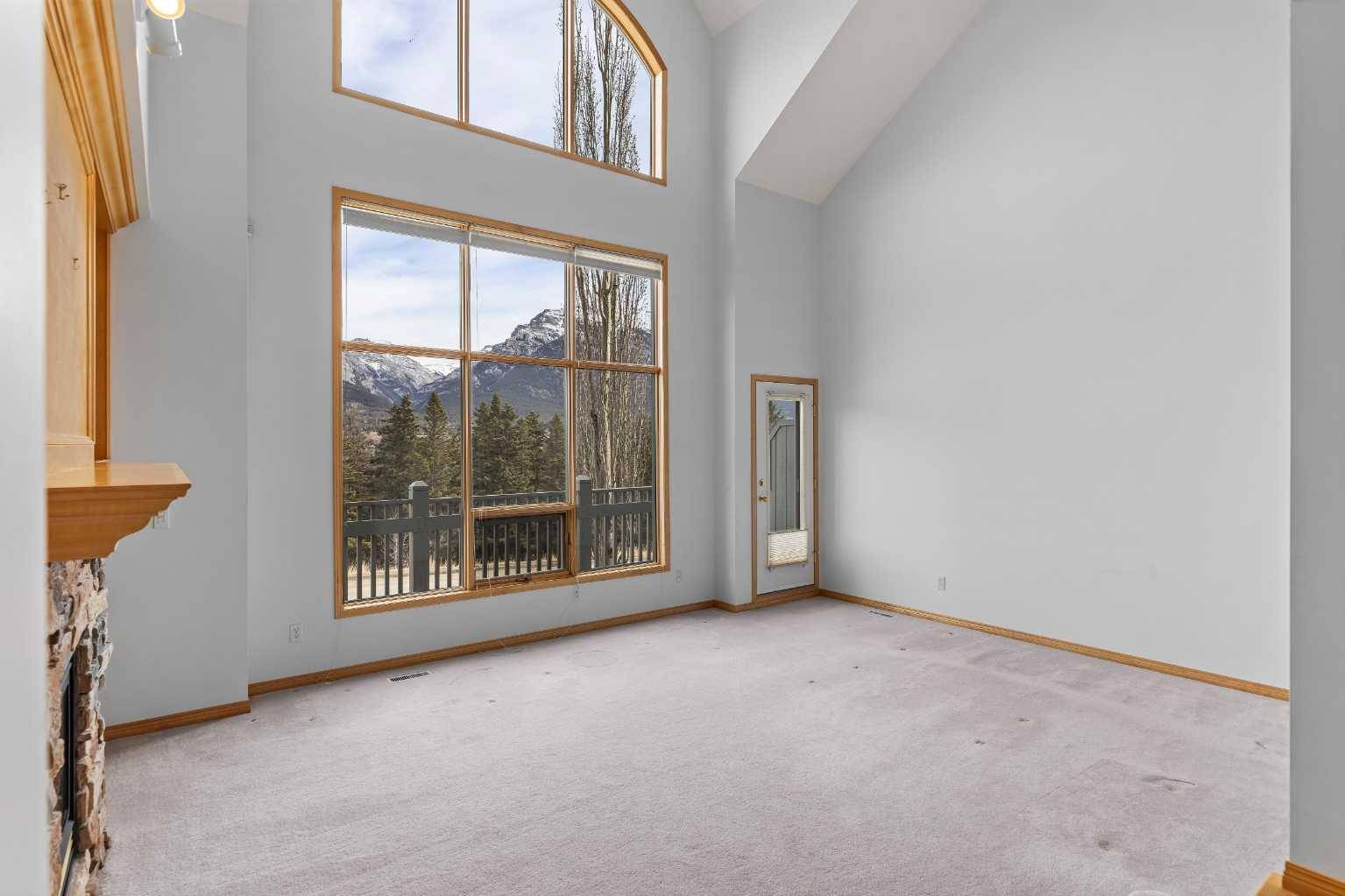 Canmore, AB T1W 3A3,200 Prospect HTS #193