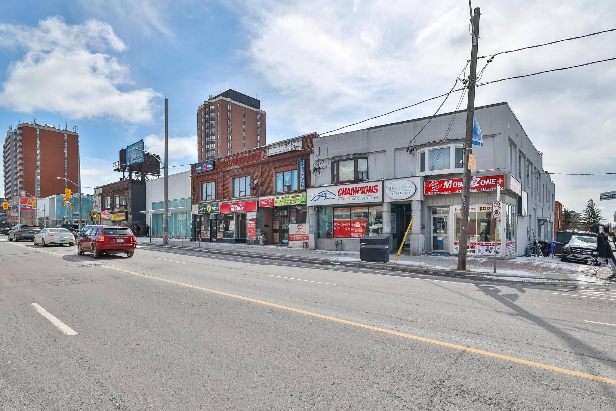 Toronto W03, ON M6E 2J3,167 Dynevor RD #A