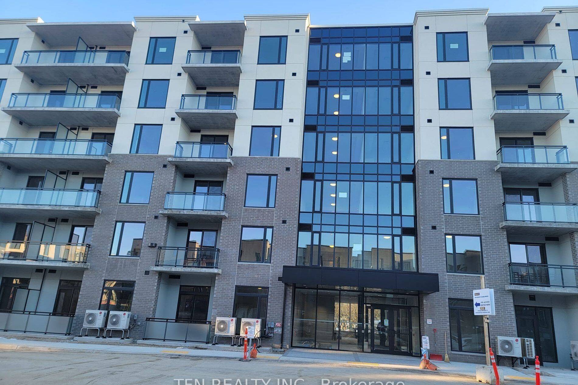 Waterloo, ON N2J 1A4,107 Roger ST #214