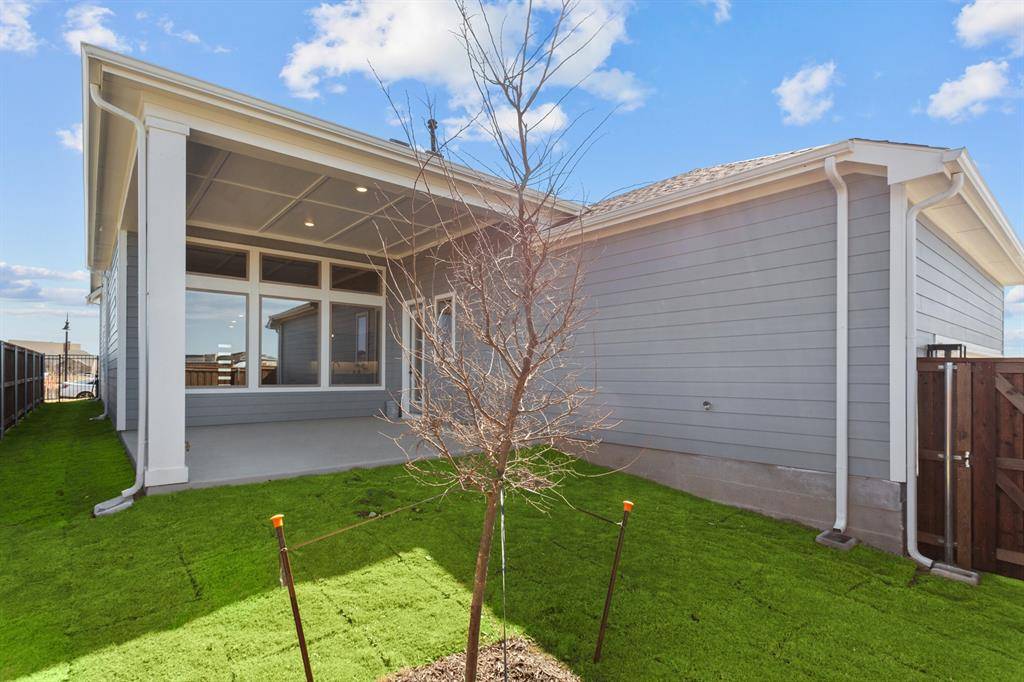 Crowley, TX 76036,1013 Peach Blossom Avenue