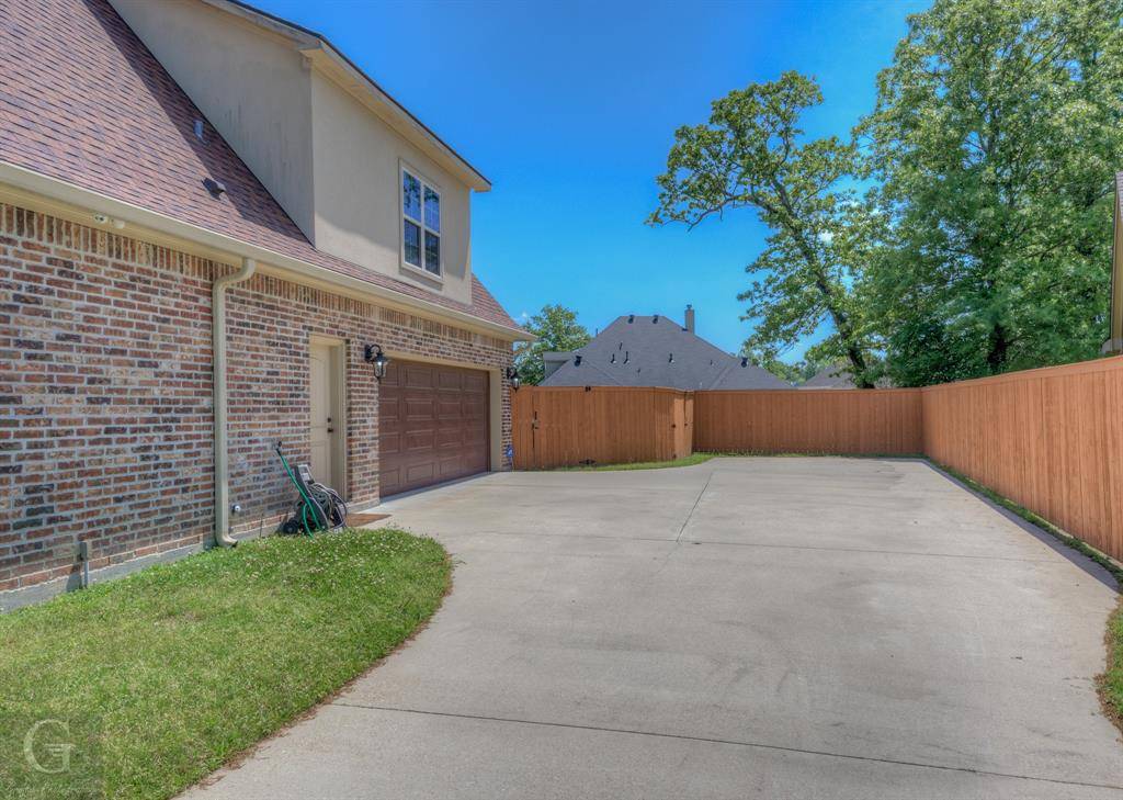 Shreveport, LA 71118,9973 Burgundy Oaks Drive