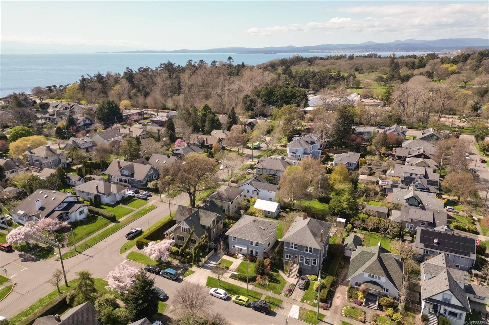 Victoria, BC V8V 4B2,108 Cambridge St