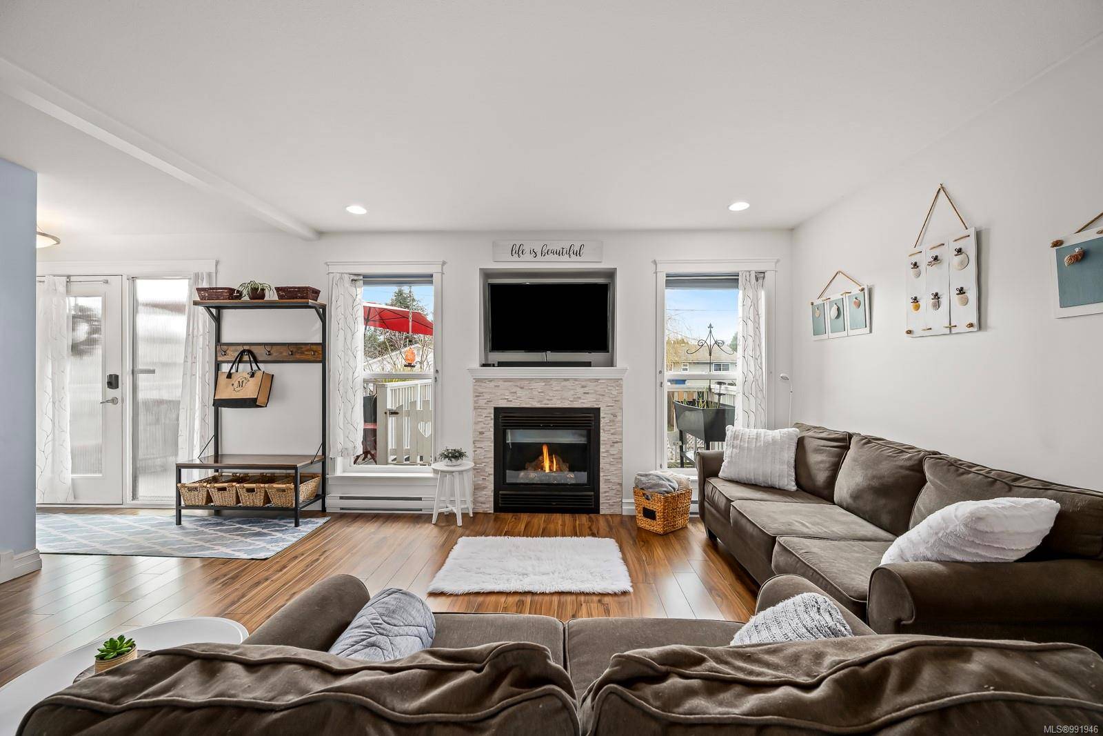 Courtenay, BC V9N 2P5,1743 England Ave #B