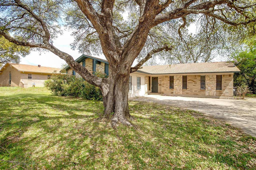Fort Worth, TX 76116,2905 Choctaw Trail