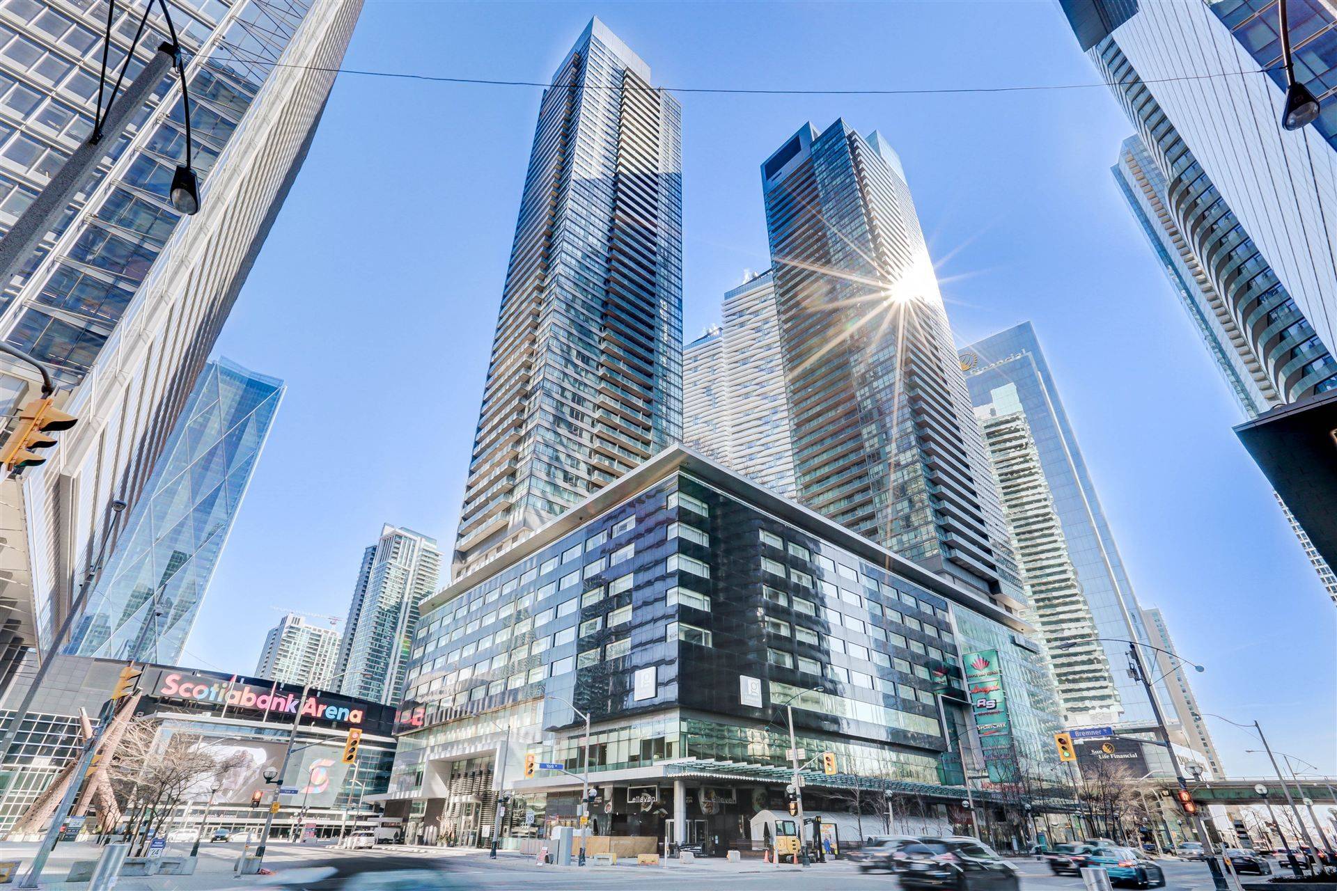 Toronto C01, ON M5J 0A6,55 Bremner BLVD #1801