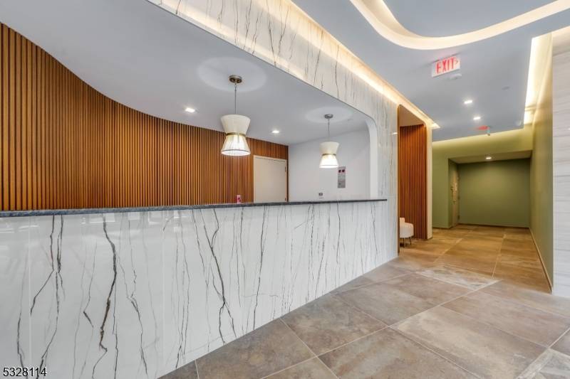 Newark City, NJ 07103,50 Sussex Ave #1406