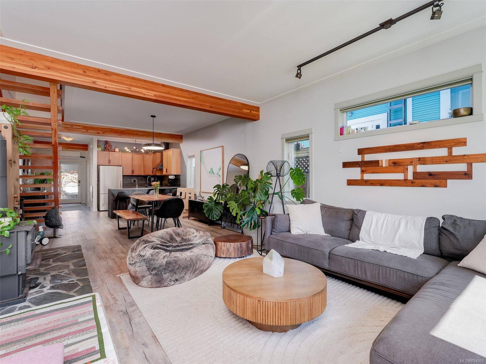 Victoria, BC V9A 1A3,282 Burnside Rd E