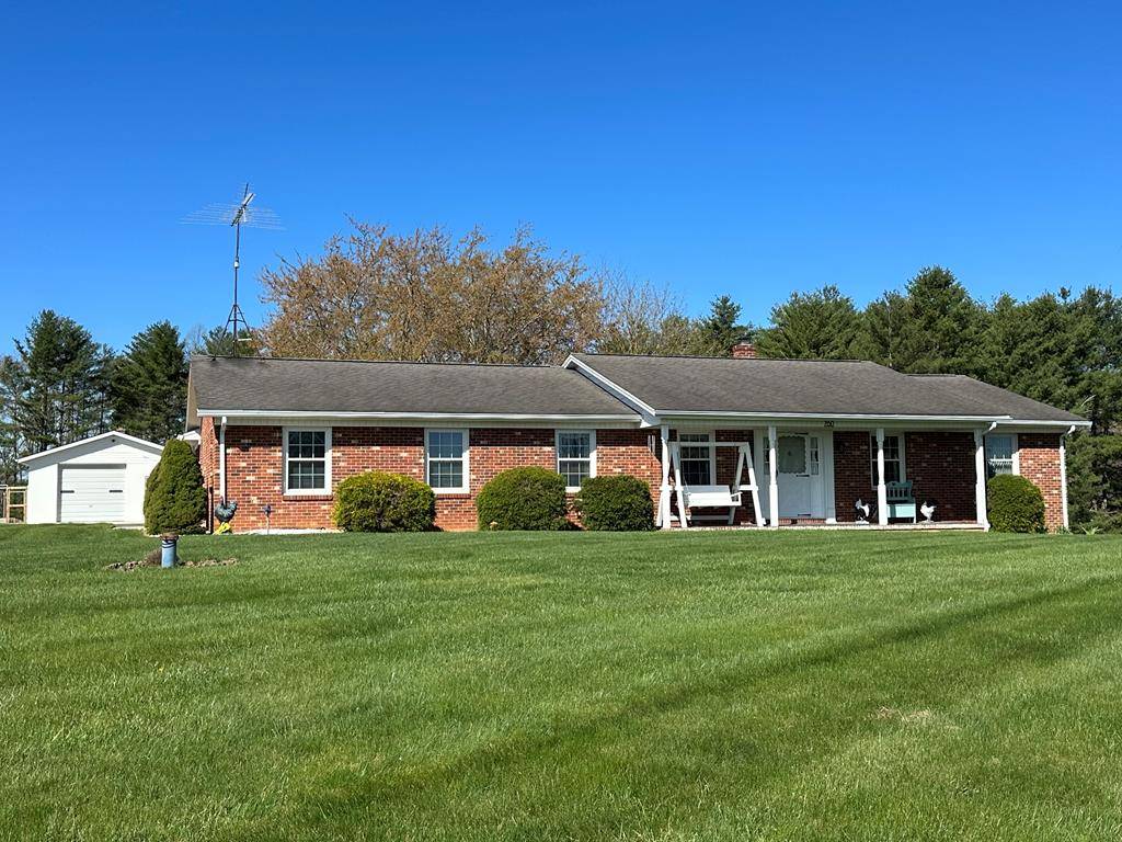 Woodlawn, VA 24381,760 Breezy Ridge Rd