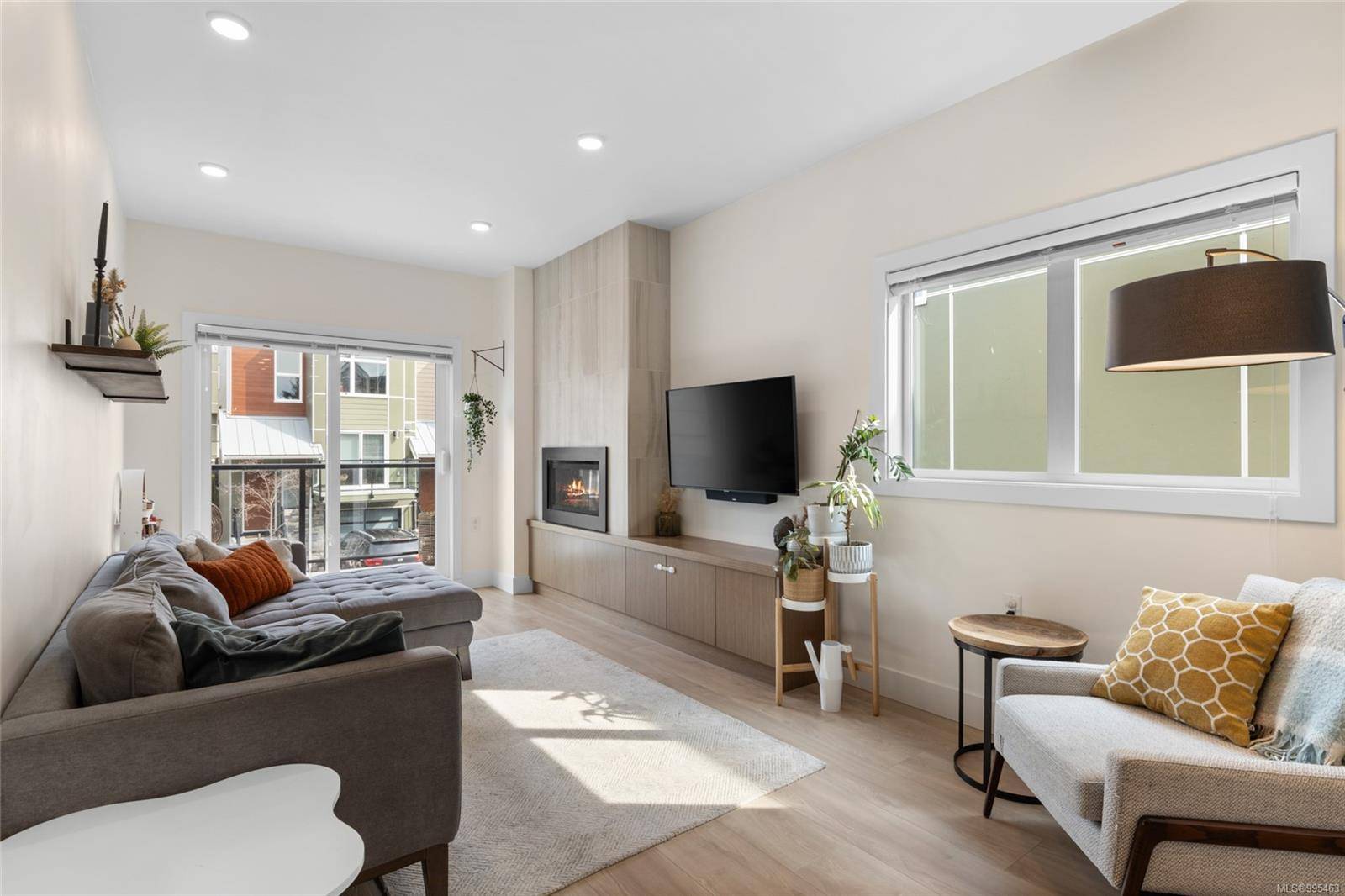 Saanich, BC V8Z 5K8,4355 Viewmont Ave #33