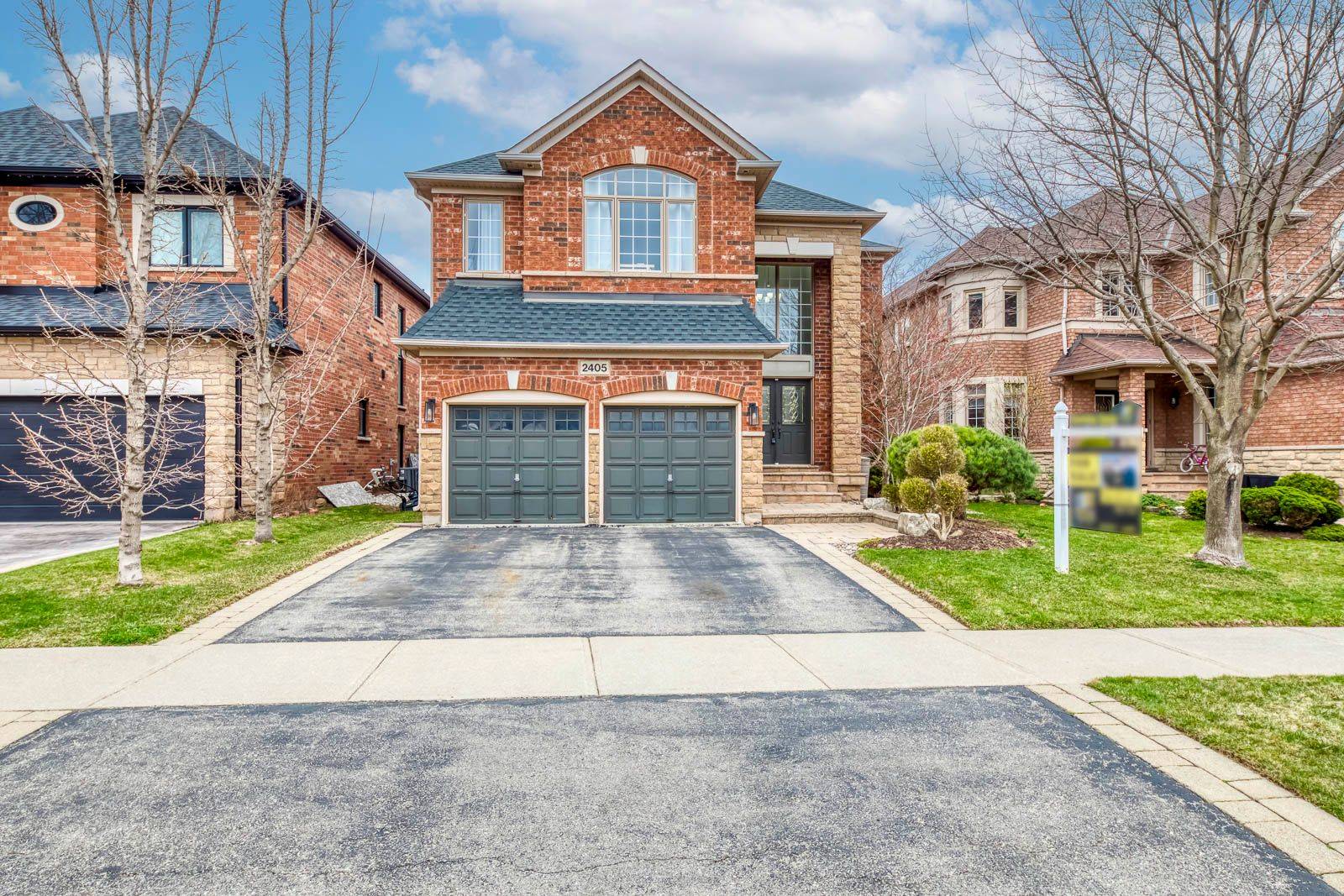 2405 Hertfordshire WAY, Oakville, ON L6H 7M8