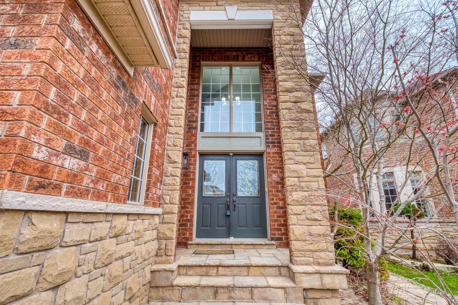 2405 Hertfordshire WAY, Oakville, ON L6H 7M8