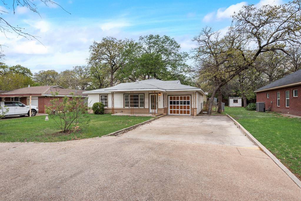 River Oaks, TX 76114,529 Roberts Cut Off Road