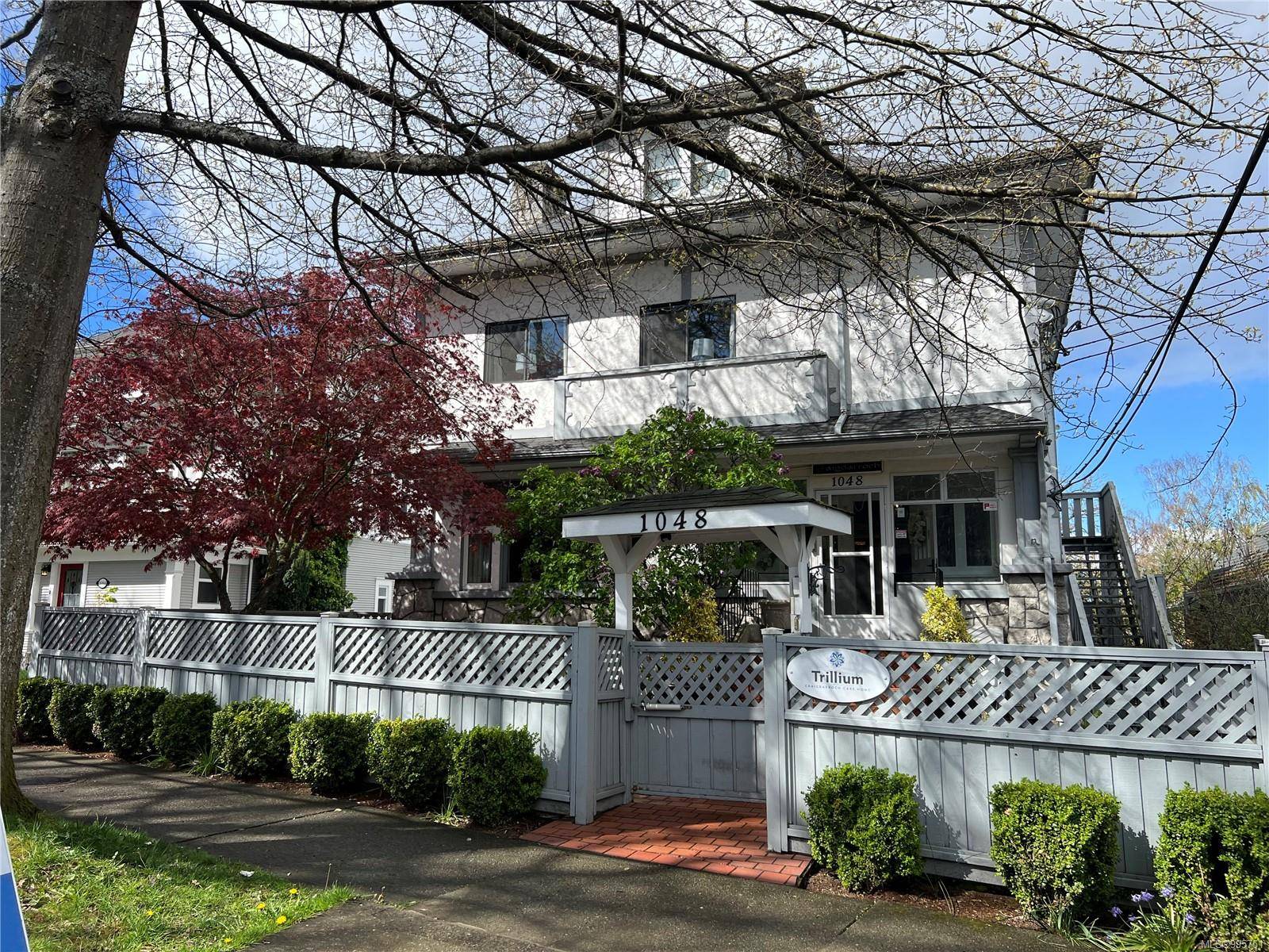 Victoria, BC V8S 2A4,1048 Craigdarroch Rd