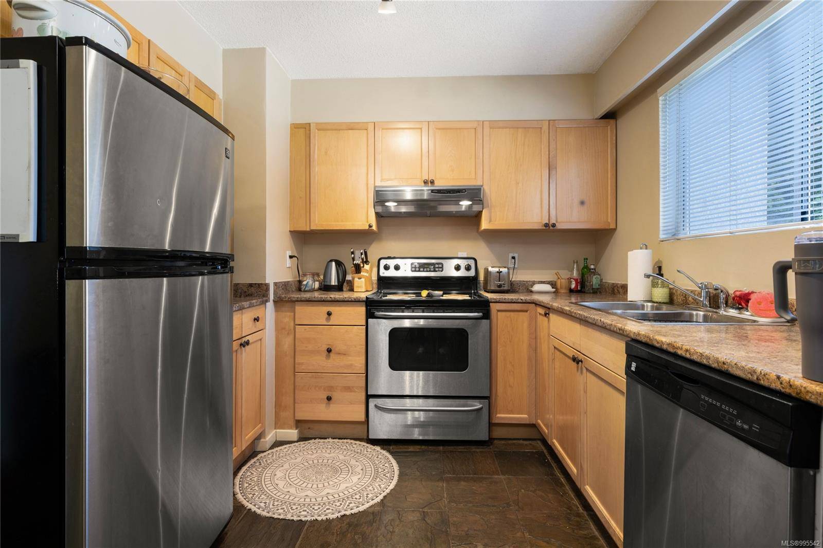 Nanaimo, BC V9S 2N5,1630 Crescent View Dr #3