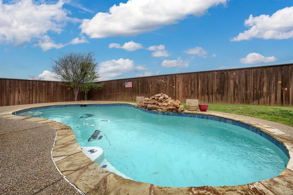 Burleson, TX 76028,2516 Castle Pines Drive