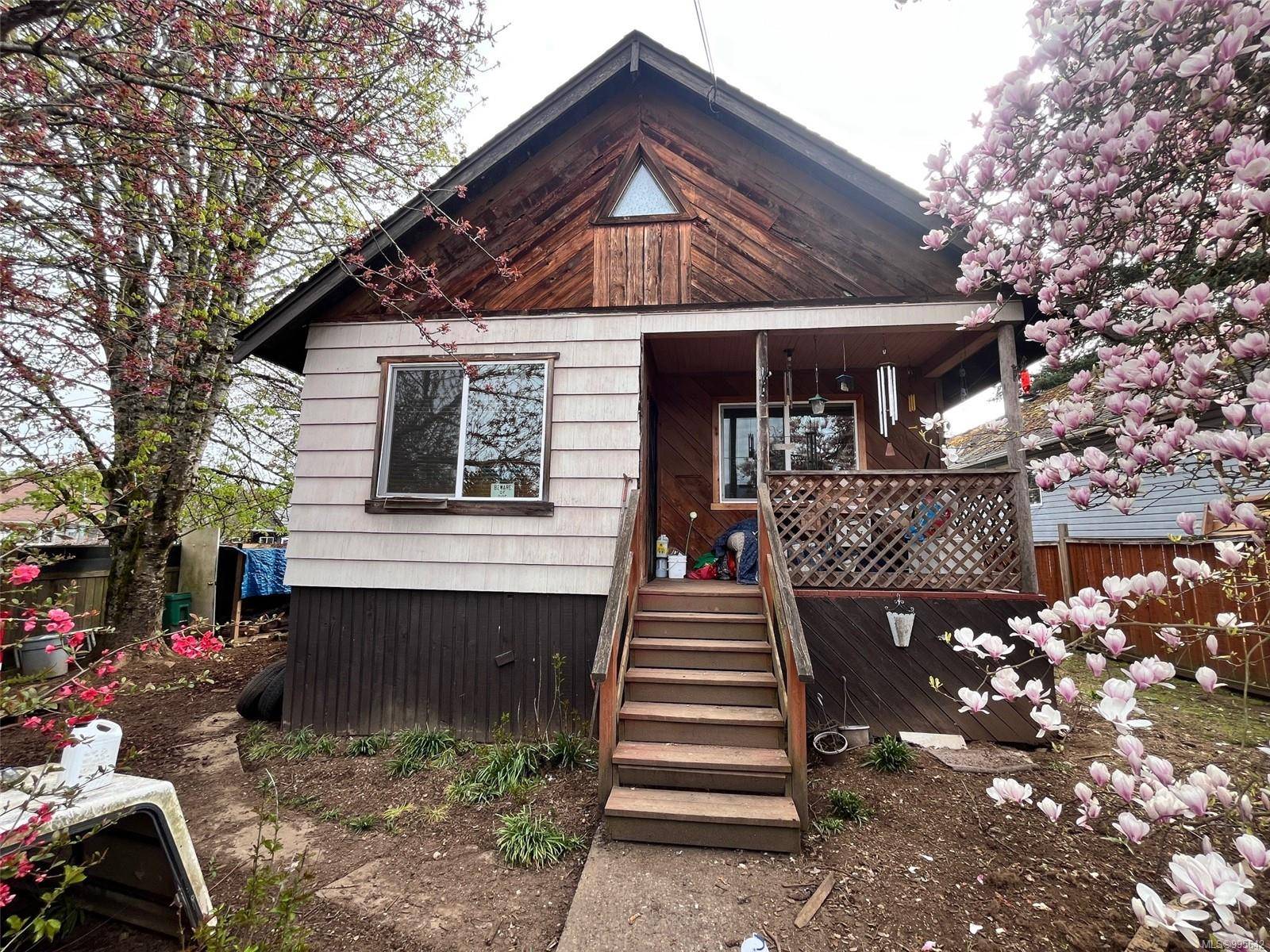 Nanaimo, BC V9R 4E9,464 Hamilton Ave