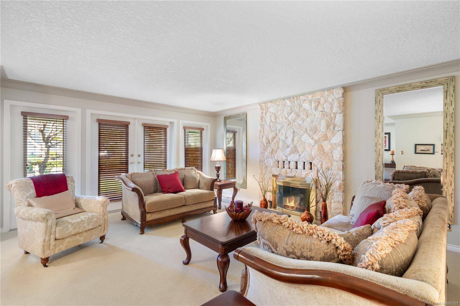 Saanich, BC V8Y 3C6,899 Kentwood Lane