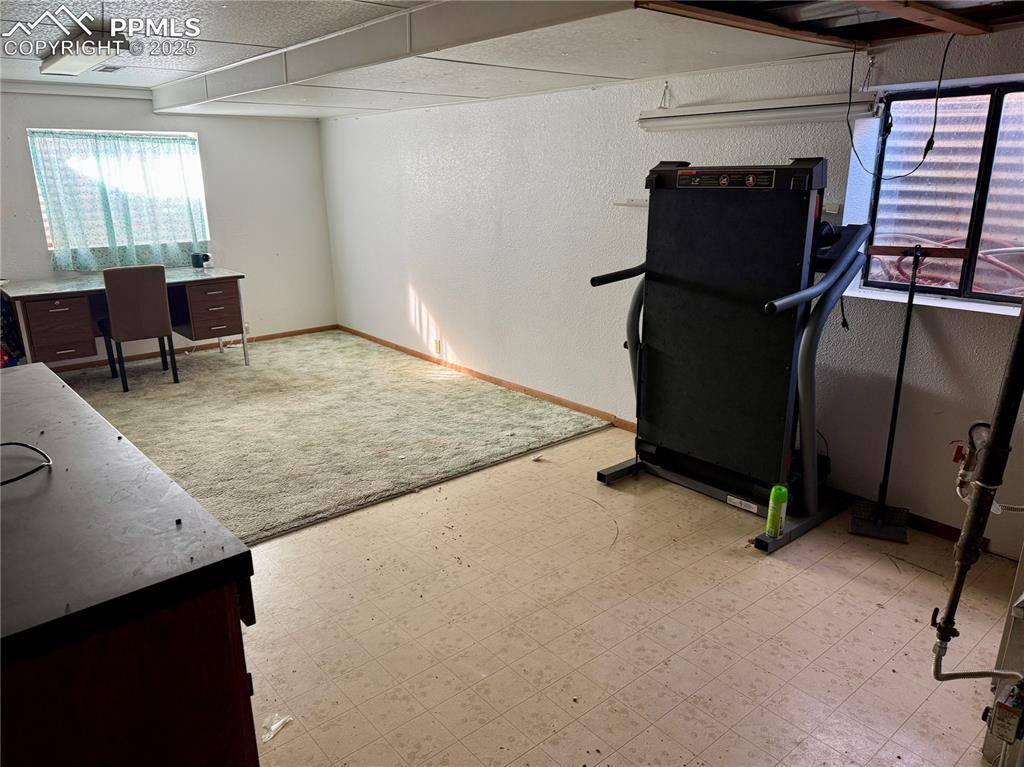 Pueblo, CO 81005,3945 Sheffield LN