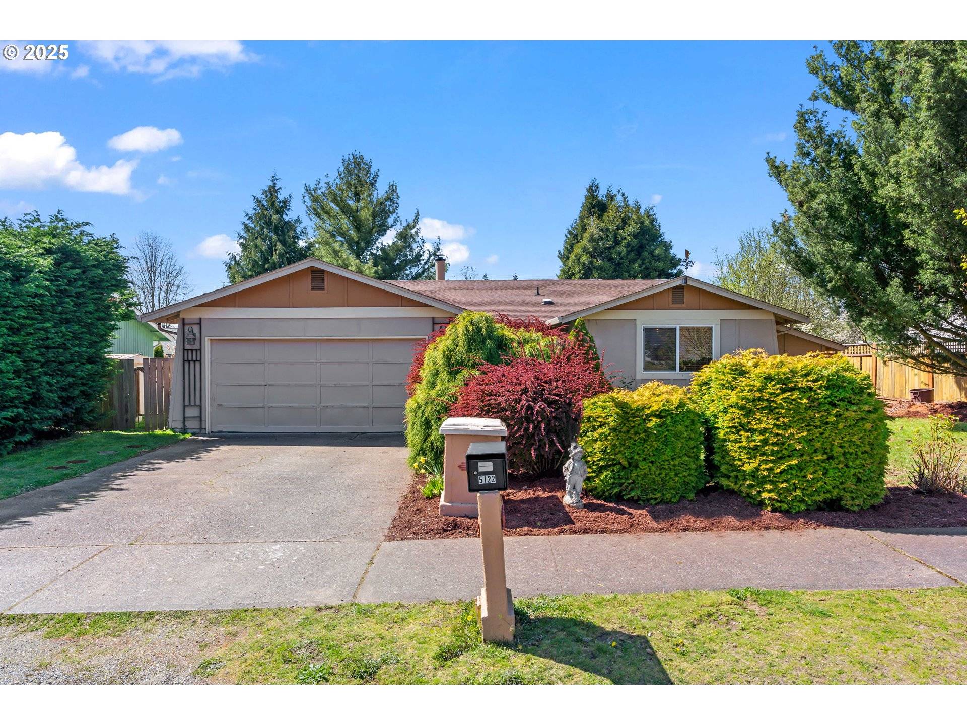 Tacoma, WA 98422,5122 Beverly AVE NE