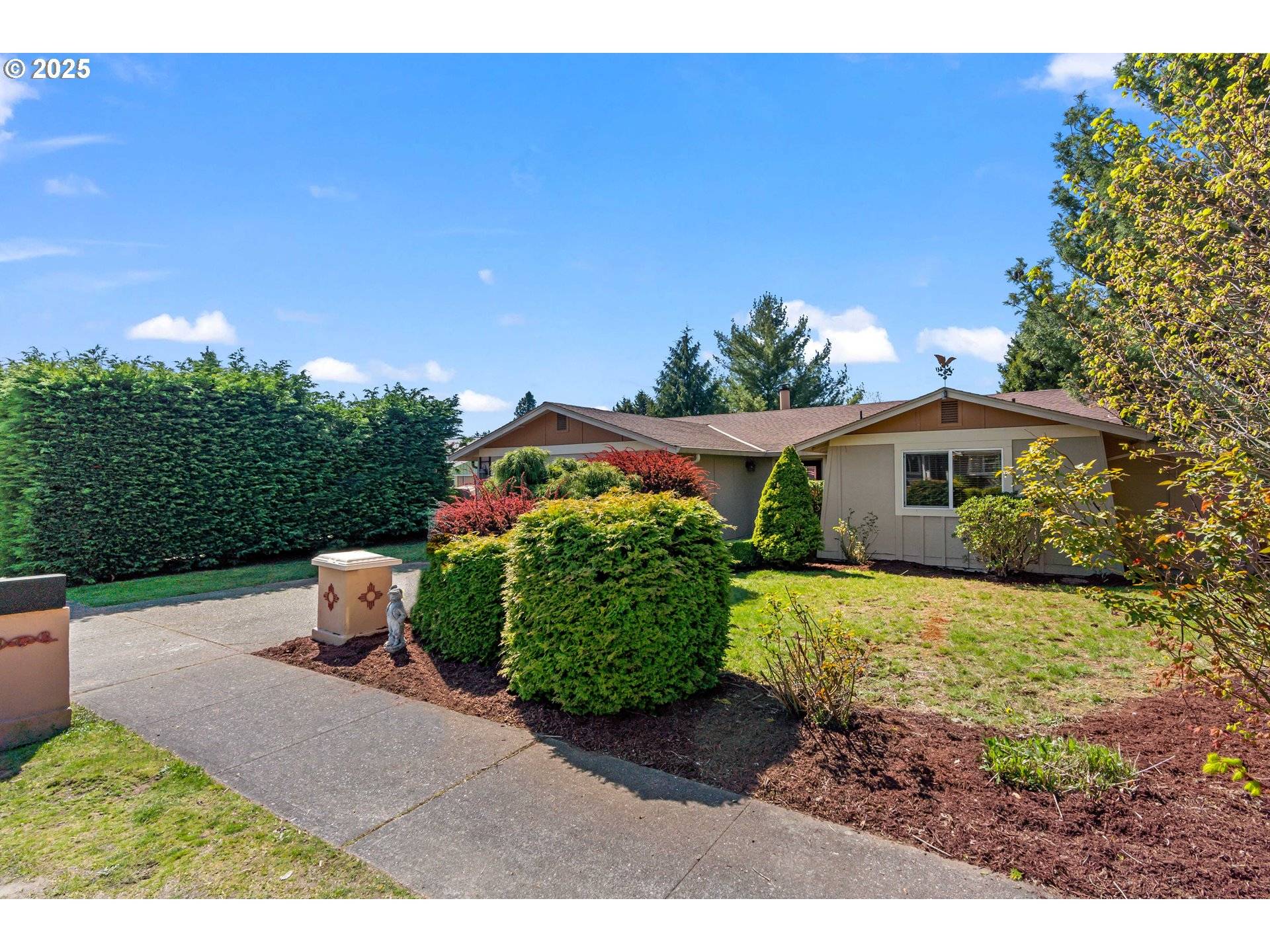 Tacoma, WA 98422,5122 Beverly AVE NE