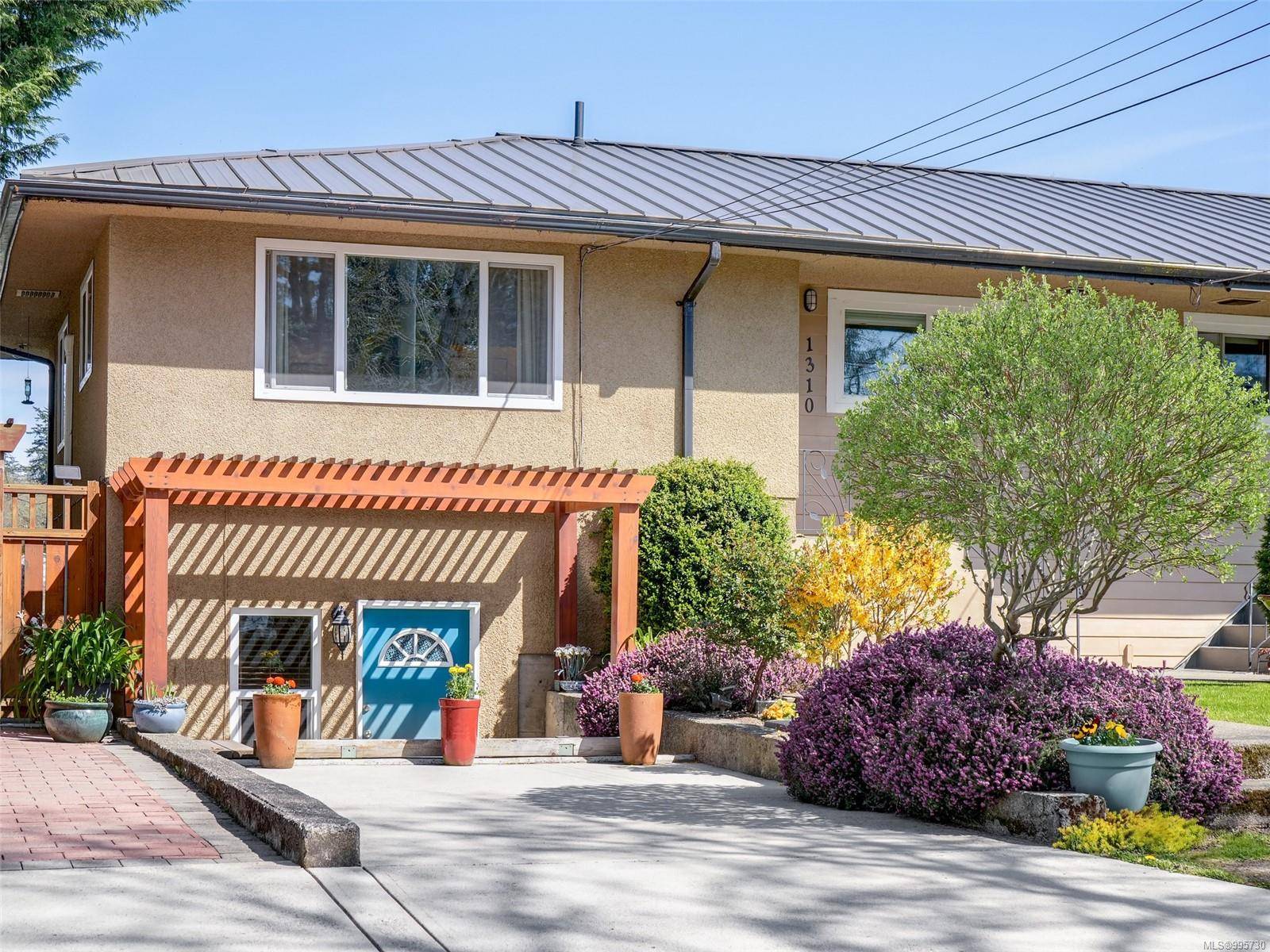 Saanich, BC V8Z 2Y2,1310 Roy Rd