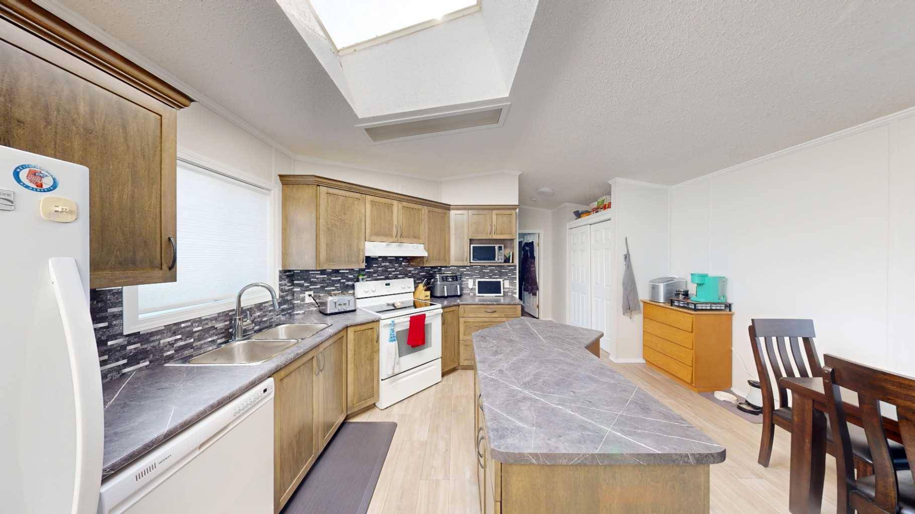 Whitecourt, AB T7S 1T7,9 Jackson PL
