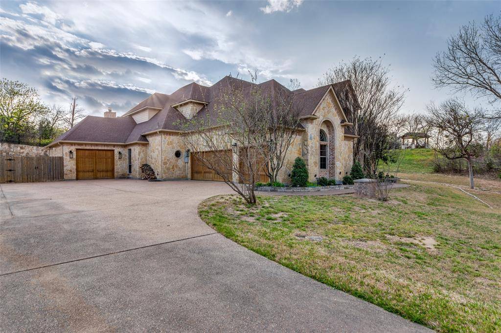 Fort Worth, TX 76108,409 Oak Bluff Court